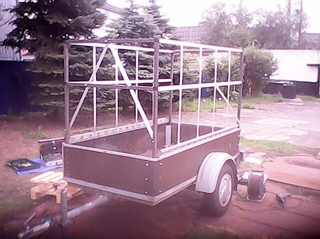 Bauanleitung: Selbstgebauter Aufbau für PKW-Anhänger Bauanleitung: Selbstgebauter Aufbau für PKW-Anhänger