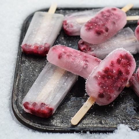 Poptails: Wie man die kühlen Cocktails am Stiel selbst zubereitet