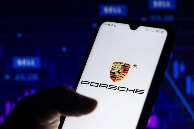 Hohe Verschuldung belastet Porsche-Aktie trotz positiver Erwartungen Hohe Verschuldung belastet Porsche-Aktie trotz positiver Erwartungen