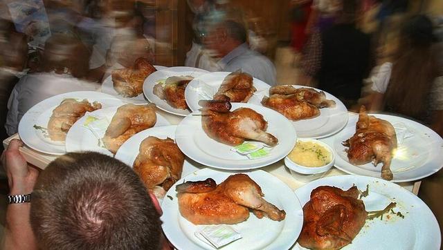 Preise auf dem Oktoberfest 2023: Was kostet ein halbes Hähnchen? Preise auf dem Oktoberfest 2023: Was kostet ein halbes Hähnchen?