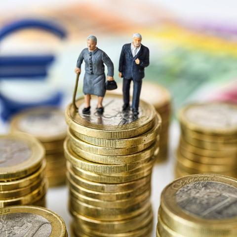 Auszahlung der Rentenerhöhung: Wann können Rentner mit dem Geld rechnen?