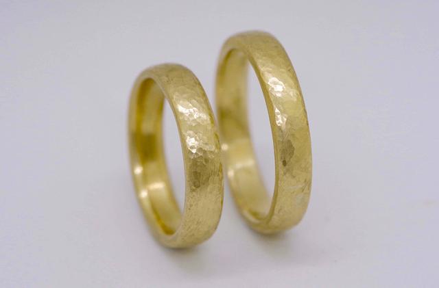 Persönliche Schmuckstücke: Mit Liebe und Leidenschaft eigene Ringe schmieden