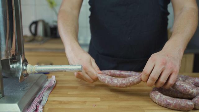 Salsiccia selber machen: Eine einfache Schritt-für-Schritt Anleitung Salsiccia selber machen: Eine einfache Schritt-für-Schritt Anleitung