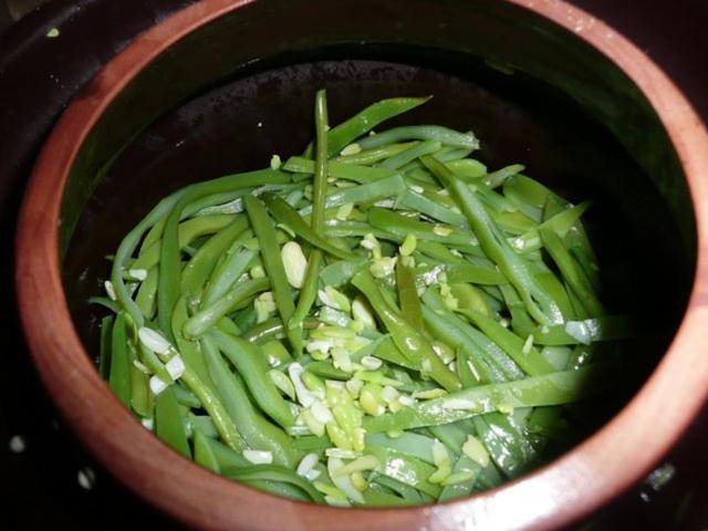 Saure Bohnen selber machen: Ein altbewährtes Rezept für selbstgemachte Delikatesse Saure Bohnen selber machen: Ein altbewährtes Rezept für selbstgemachte Delikatesse