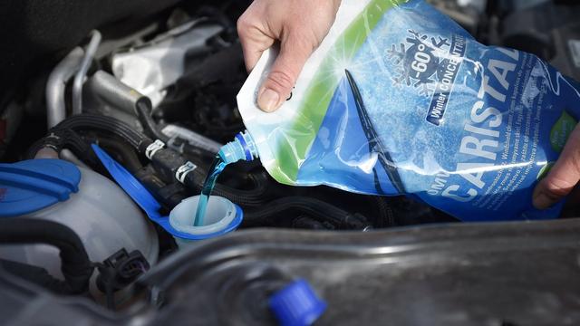 Experten warnen vor DIY-Scheibenfrostschutz: Was Sie beachten sollten Experten warnen vor DIY-Scheibenfrostschutz: Was Sie beachten sollten