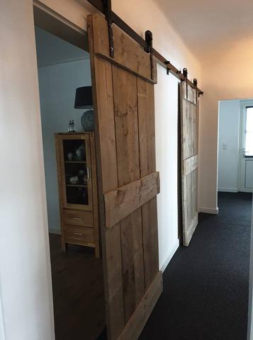 Selbstgemachte Holzschiebetür: Anleitung für Ihr individuelles Projekt Selbstgemachte Holzschiebetür: Anleitung für Ihr individuelles Projekt