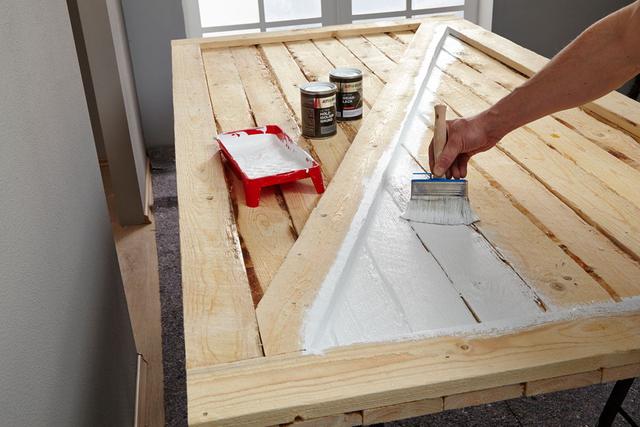 Industrie-Feeling im Eigenbau: Eine Holzschiebetür selber machen Industrie-Feeling im Eigenbau: Eine Holzschiebetür selber machen