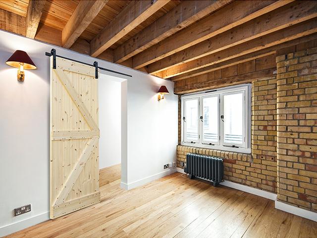 Kreatives DIY-Projekt: Eine einzigartige Holzschiebetür selber gestalten Kreatives DIY-Projekt: Eine einzigartige Holzschiebetür selber gestalten