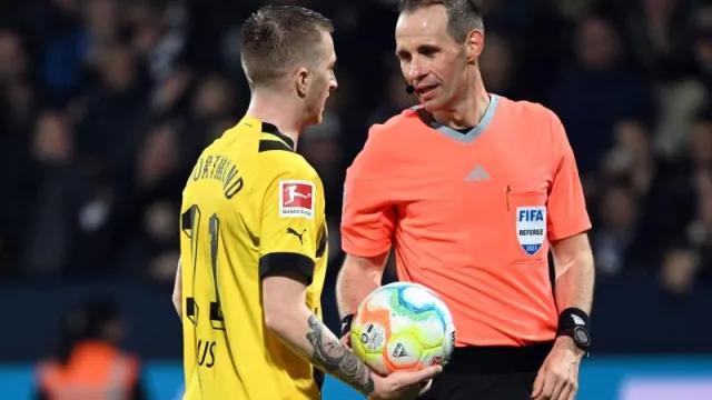 Stegemann: Einsteigen gegen Adeyemi war klarer Strafstoß Stegemann: Einsteigen gegen Adeyemi war klarer Strafstoß