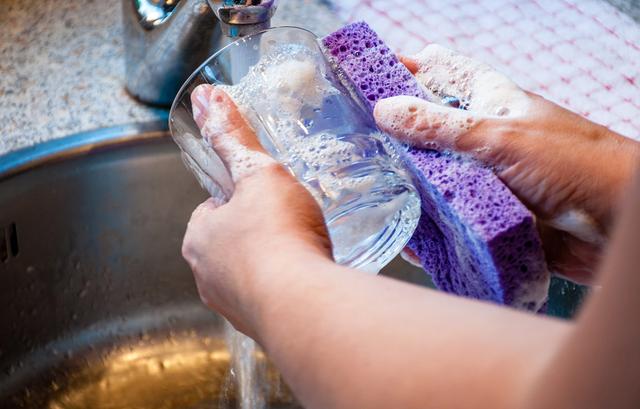 Die vielseitige Schmierseife: Tipps und Tricks für den Haushalt Die vielseitige Schmierseife: Tipps und Tricks für den Haushalt