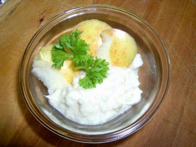 Hausgemacht und köstlich: Sahne-Meerrettich selber machen leicht gemacht Hausgemacht und köstlich: Sahne-Meerrettich selber machen leicht gemacht