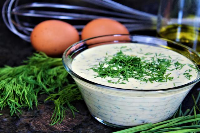 Schnell zubereitet: Remoulade selber machen in wenigen Schritten Schnell zubereitet: Remoulade selber machen in wenigen Schritten