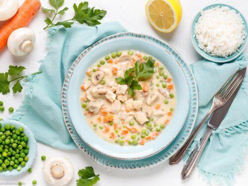 Traditionelles Hühnerfrikassee schnell und einfach selbstgemacht Traditionelles Hühnerfrikassee schnell und einfach selbstgemacht