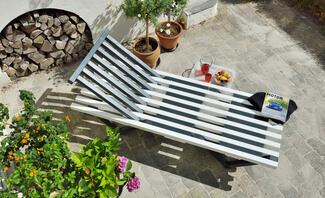 Schritt für Schritt zur selbstgebauten Sonnenliege: Genießen Sie die Sonne in Ihrem Garten