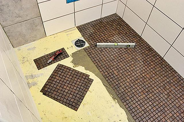 Schritt-für-Schritt-Anleitung: Dusche selber bauen - Tipps und Tricks Schritt-für-Schritt-Anleitung: Dusche selber bauen - Tipps und Tricks