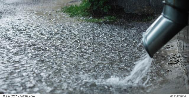 Rückstau im Keller bei Starkregen: Ursachen, Risiken und Prävention Rückstau im Keller bei Starkregen: Ursachen, Risiken und Prävention