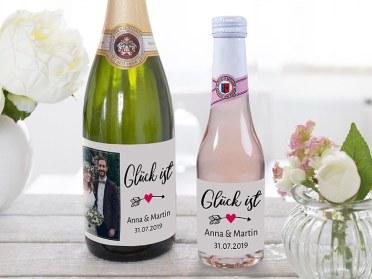 Mach deine Sektflasche zur persönlichen Geschenkidee: Selbst gestaltete Etiketten Mach deine Sektflasche zur persönlichen Geschenkidee: Selbst gestaltete Etiketten