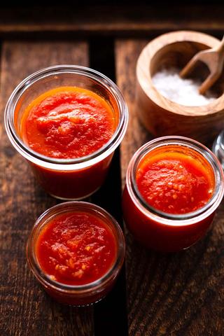 Ketchup selber machen: Einfache Anleitung zum Einmachen Ketchup selber machen: Einfache Anleitung zum Einmachen