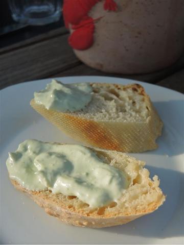 Würziger Aioli-Dip mit griechischem Joghurt selbst gemacht Würziger Aioli-Dip mit griechischem Joghurt selbst gemacht