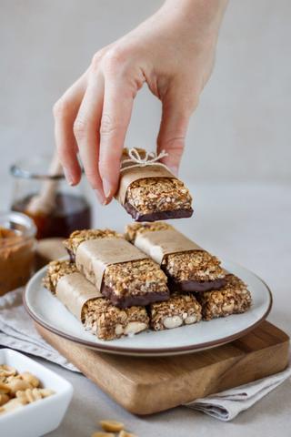 Müsliriegel selbstgemacht: Gesunde Snacks für zwischendurch Müsliriegel selbstgemacht: Gesunde Snacks für zwischendurch