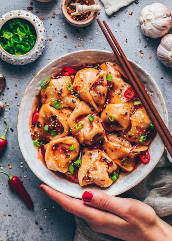 Traditionelle asiatische Küche: Wan Tans selbst gemacht Traditionelle asiatische Küche: Wan Tans selbst gemacht