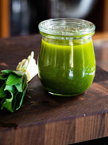 Bärlauchöl DIY: Schritt-für-Schritt-Anleitung für ein aromatisches Ergebnis