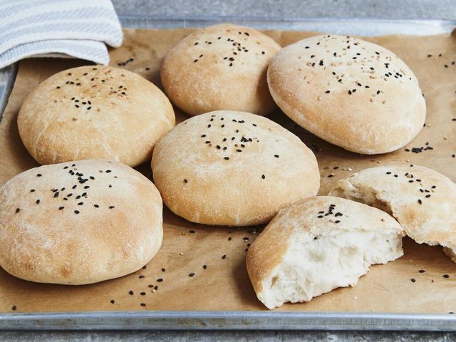 Hausgemachtes Dönerbrot: So einfach und lecker wie beim Imbiss Hausgemachtes Dönerbrot: So einfach und lecker wie beim Imbiss