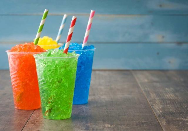 Slush-Eis ohne Maschine: DIY-Rezept für den Sommergenuss Slush-Eis ohne Maschine: DIY-Rezept für den Sommergenuss