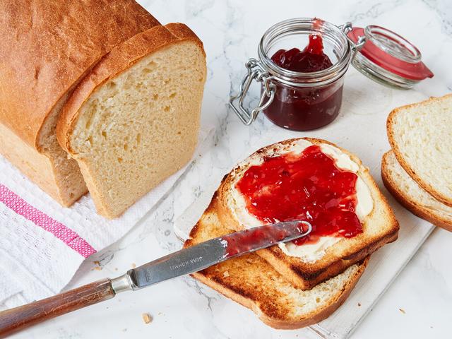 Die Geheimzutat für saftiges und köstliches Toastbrot: Unser einfaches Rezept zum Selbermachen