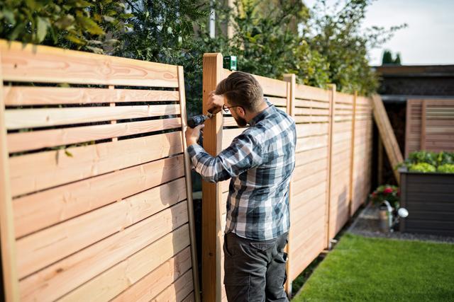 Gartenzaun selber bauen: 6 Ideen für individuellen Sichtschutz Gartenzaun selber bauen: 6 Ideen für individuellen Sichtschutz