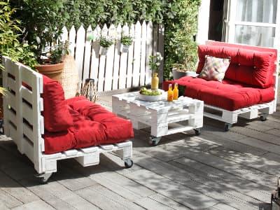 Kreative Ideen für den Garten: Schritt-für-Schritt-Anleitung zum Bau einer Paletten-Lounge