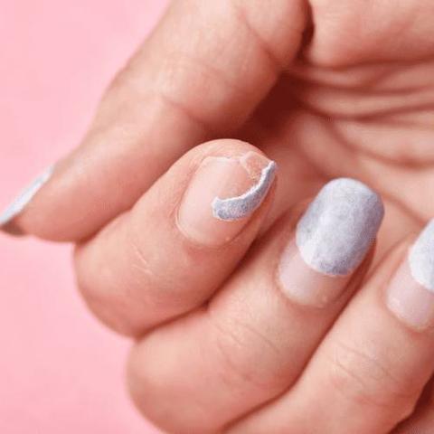 Schöne Nägel ohne Nagelstudio: Wie Sie Ihre Gelnägel selbst entfernen Schöne Nägel ohne Nagelstudio: Wie Sie Ihre Gelnägel selbst entfernen