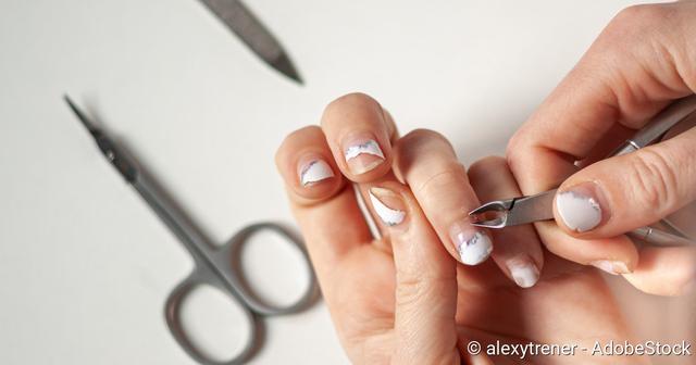 Schnelle und einfache Lösung: Gelnägel zu Hause abfeilen Schnelle und einfache Lösung: Gelnägel zu Hause abfeilen