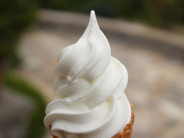 Cremiges Softeis selbstgemacht: Ohne Eismaschine ganz einfach Cremiges Softeis selbstgemacht: Ohne Eismaschine ganz einfach