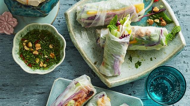 Sommerrollen selber machen: Ein tolles Rezept zum Variieren und Genießen! Sommerrollen selber machen: Ein tolles Rezept zum Variieren und Genießen!