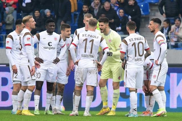 Hinrunde und Rückrunde des FC St. Pauli: Eine Analyse