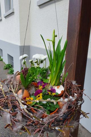 Kreative Osterdeko für den Hauseingang: Kreative Osterdeko für den Hauseingang: