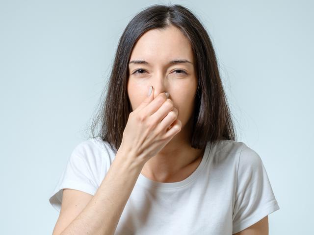 Was ist eine Stinknase? Ursachen und Auswirkungen im Überblick Was ist eine Stinknase? Ursachen und Auswirkungen im Überblick