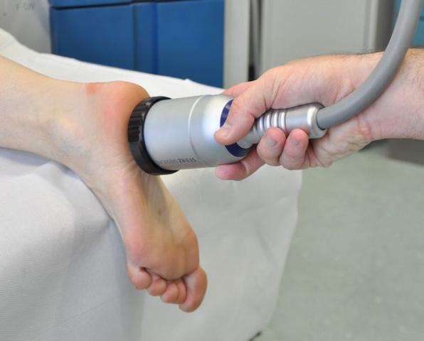 Krankenkassen und Stoßwellentherapie: Wer übernimmt die Kosten? Krankenkassen und Stoßwellentherapie: Wer übernimmt die Kosten?