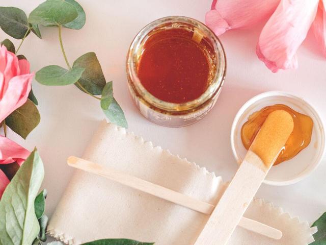 Schmerzfrei und effektiv: Sugaring selber machen für langanhaltende Ergebnisse Schmerzfrei und effektiv: Sugaring selber machen für langanhaltende Ergebnisse