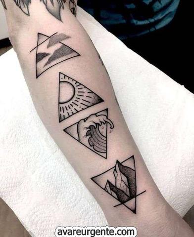 Die verborgene Botschaft der Tattoos: Eine Entdeckungsreise in die Welt der Symbolik Die verborgene Botschaft der Tattoos: Eine Entdeckungsreise in die Welt der Symbolik