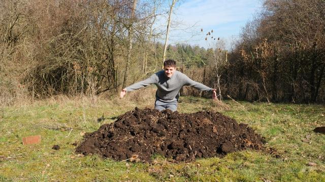 Der Weg zur eigenen Schwarzerde: So stellst du Terra Preta ganz einfach selbst her Der Weg zur eigenen Schwarzerde: So stellst du Terra Preta ganz einfach selbst her