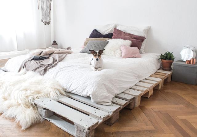 DIY-Projekt: Ideen für ein selbstgebautes Palettenbett