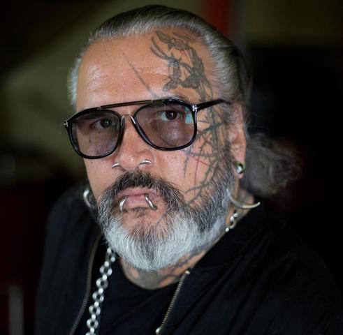 Erfolgreich ins Berghain: So schafft man es durch die Tür Erfolgreich ins Berghain: So schafft man es durch die Tür