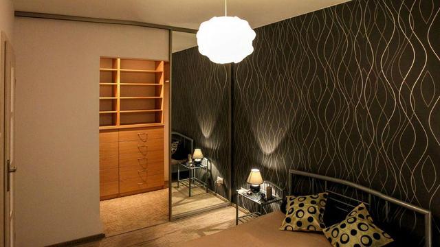 Trennwand selber bauen ohne bohren: Einfache Tipps für flexible Raumgestaltung Trennwand selber bauen ohne bohren: Einfache Tipps für flexible Raumgestaltung