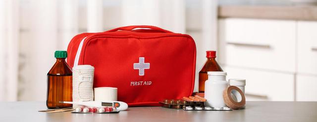 Die perfekte Reiseapotheke: Tipps und Empfehlungen Die perfekte Reiseapotheke: Tipps und Empfehlungen