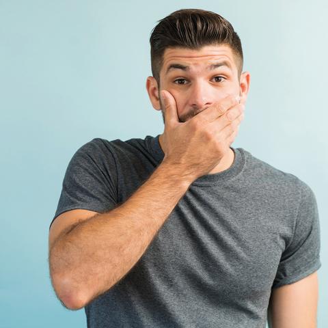 Schluckauf loswerden: Die besten Methoden im Überblick