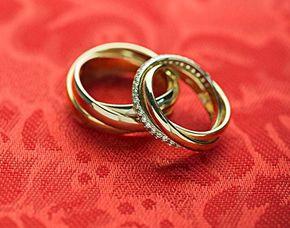 Unvergessliches Erlebnis: Ringe selbst schmieden für Ihre Hochzeit Unvergessliches Erlebnis: Ringe selbst schmieden für Ihre Hochzeit