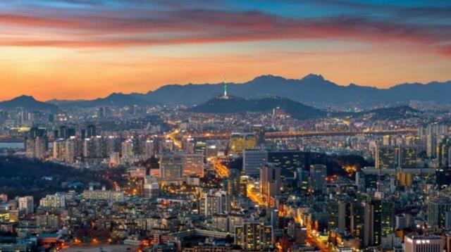 Die Ortszeit in Seoul, Südkorea im Vergleich zu Deutschland