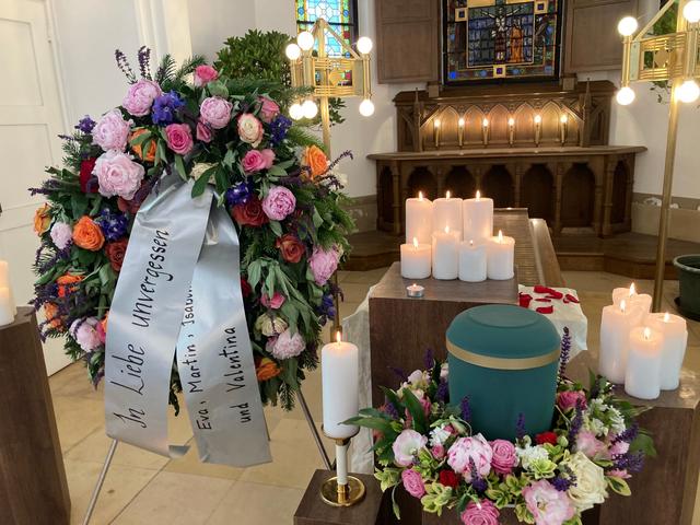 4. Wichtige Informationen zur Überführung einer Urne ins Ausland 4. Wichtige Informationen zur Überführung einer Urne ins Ausland